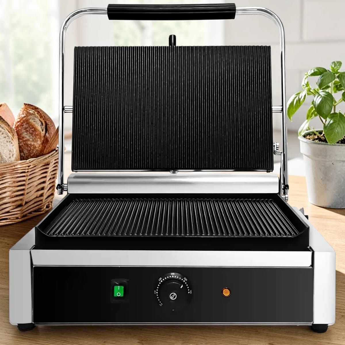 Presse à panini professionnelle 2,8 kW, surface 340 × 230 mm.