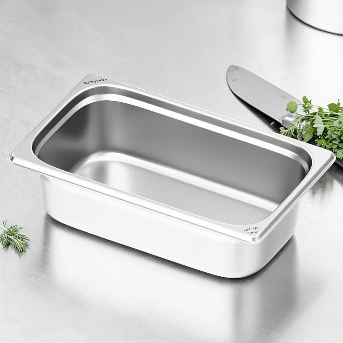 Bac inox GN 1/1 hauteur 150 mm, équipement de cuisine professionnelle.